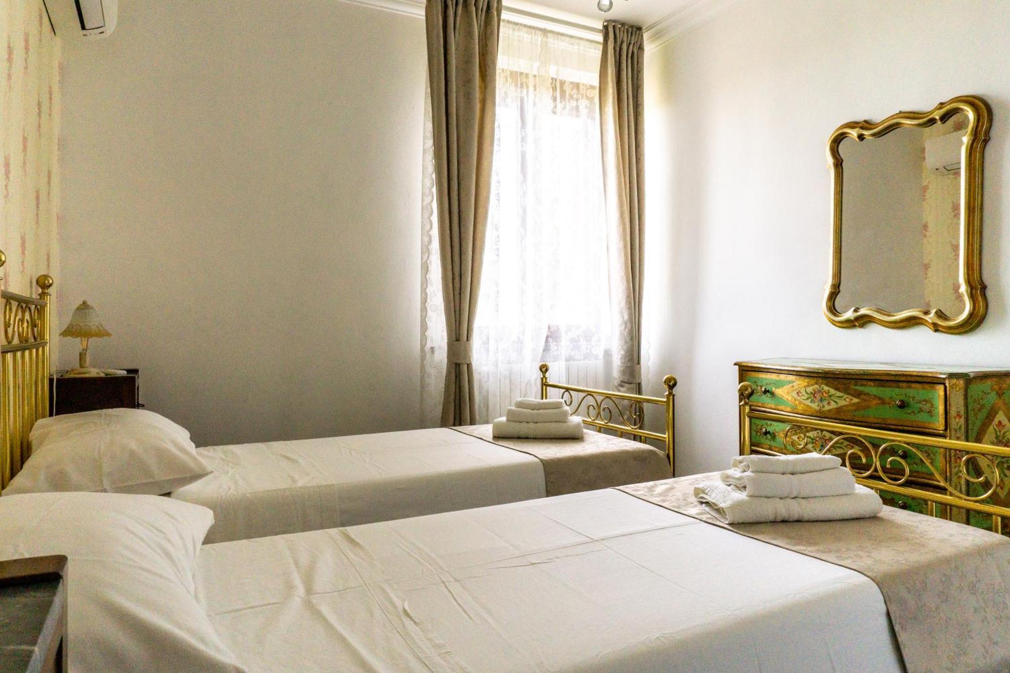 Villa Nerone B&B Lorenzana Eksteriør billede
